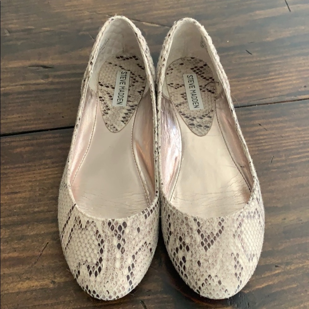 Steve Madden Cobra Flats
